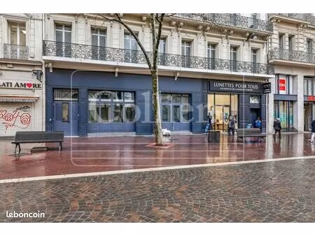 local commercial 481 m²