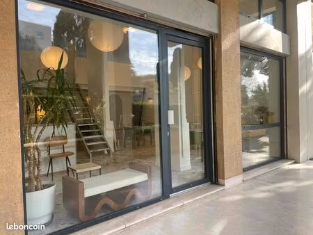 place de bureau à louer