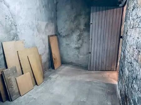 grande cave à louer