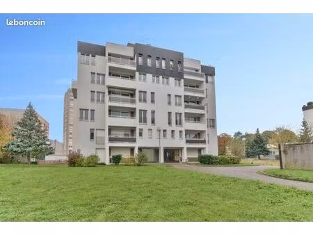 appartement - t2 - 67m2 - terrasse