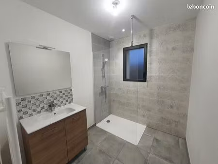 maison 3 chambres à louer à l'année