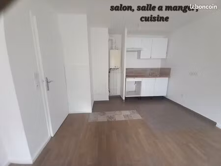 f2 15mn defense 43m2 3mn  tram t2 proche a86