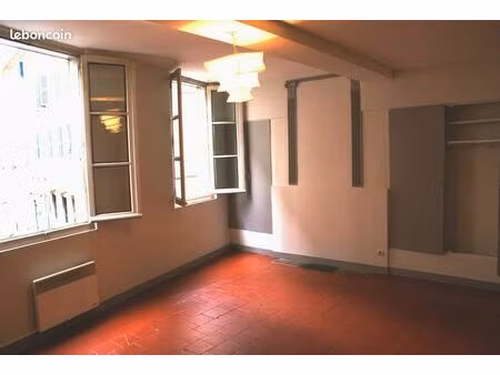 castres cv t1bis - 49 m2 - 1° étage - fibre