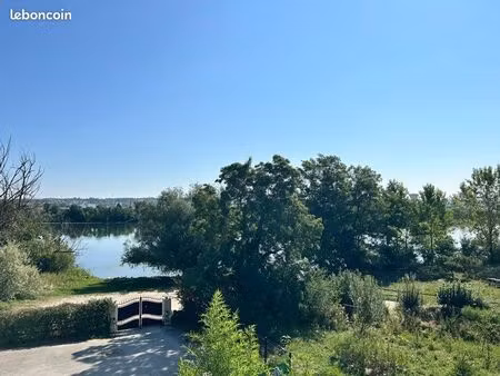 appart meublée 62m2 en bord de saône