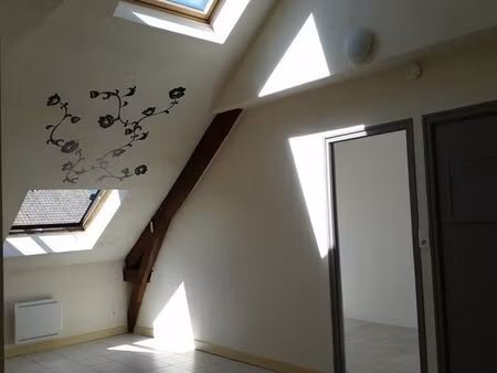 990 appartement - t2 - nozay - disponible mi-juin