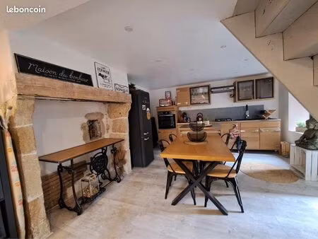 location maison de bourg corent