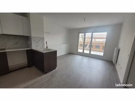 nanterre la folie - apt 3 pièces - parking