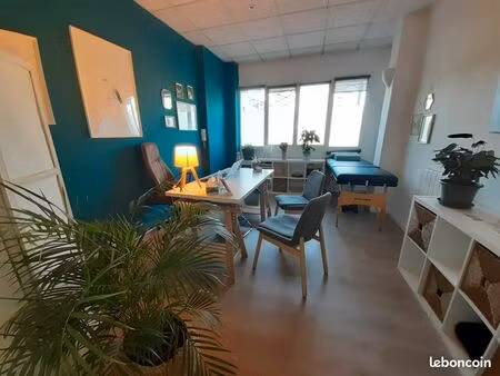 cabinet à partager dans centre médical