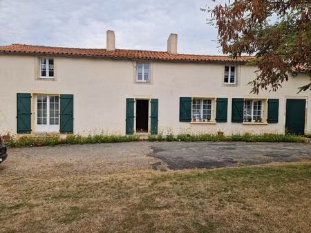 vente maison 7 pièces 157 m² mouzeuil-saint-martin (85370)