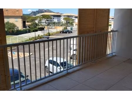 location appartement  m² t-3 à puget-sur-argens  973 €