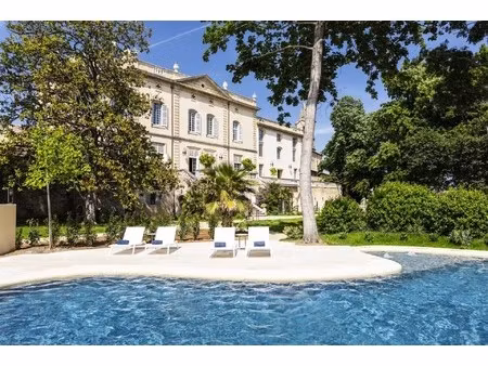 château uzès - 18 chambres - 2050m²