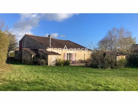 vente maison 9 pièces 175 m² à sainte-gemme-la-plaine (85400)  190 000 €