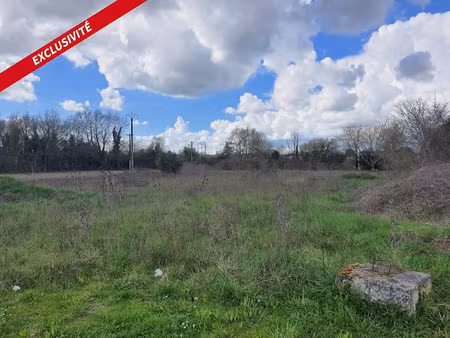 vente terrain 4772 m² à saint-jean-d'angély (17400)  25 000 €
