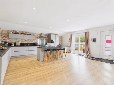 opportunité rare à thionville-oeutrange : maison de caractère de 285 m²