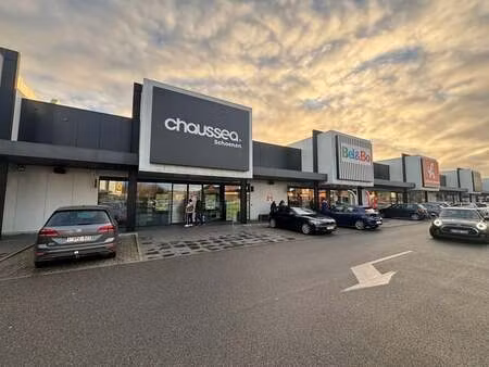 bien professionnel à louer à deinze € 8.000 (llxtg) - dg real estate | zimmo