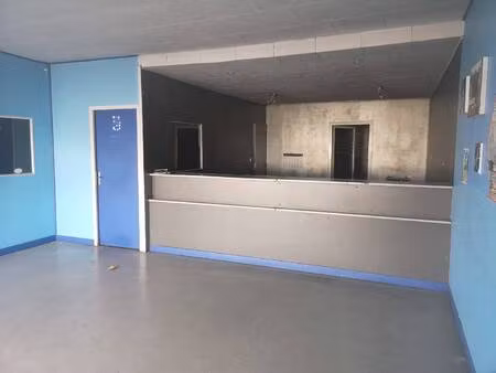 local d'activités à louer