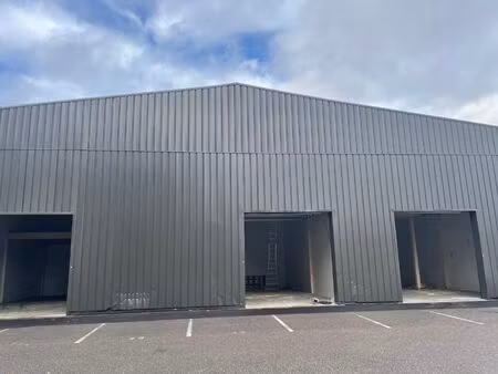 a louer  local d'activités