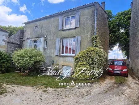 maison 3 chambres avec jardin – toiture neuve – cave – aulnay 17470