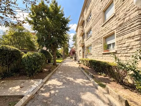 appartement 3 pièces – 65 m² – arcueil – 7 place lavoisier