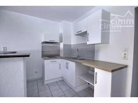 location appartement 2 pièces 57 m² à le teil (07400)