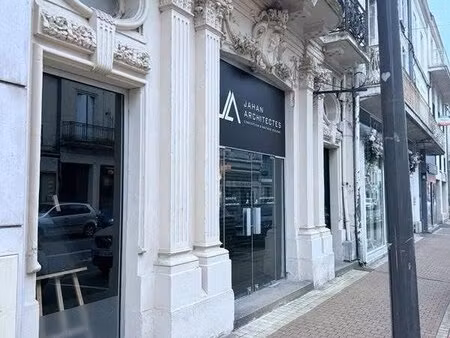 local commercial à louer – centre-ville de saumur