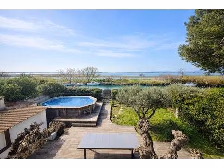 maison authentique face à l'étang avec ponton privatif