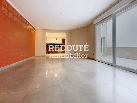a vendre  maison plain-pied (climatisée) proche centre ville