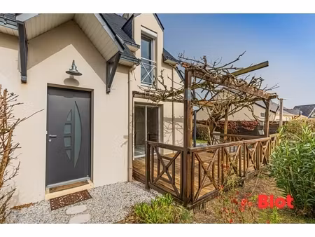 maison familiale 183m² / 150m² carrez / au sol - 5 chambres - double garage