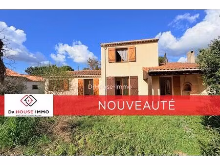 villa familiale sur un grand terrain avec grand garage