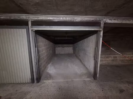 location garage 12 m² à champs-sur-marne (77420)