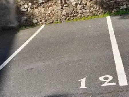 place de parking sécurisée lazaret