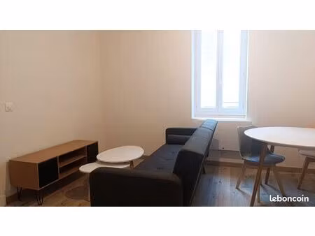 beau t2 meublé en centre-ville