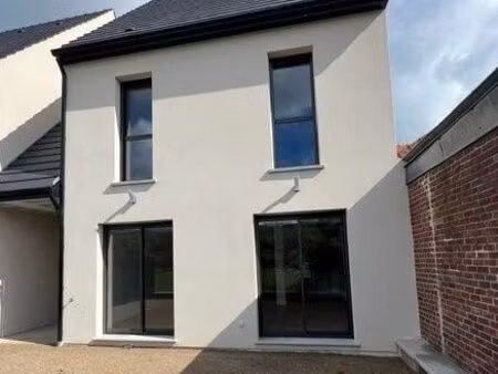 pavillon 5 pièces 94 m²