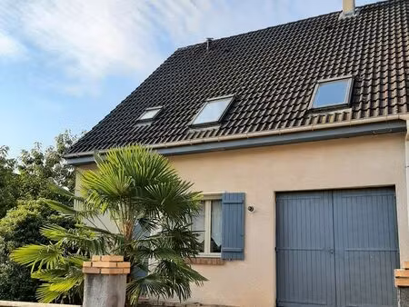 location maison t6 saint-germain-du-puy