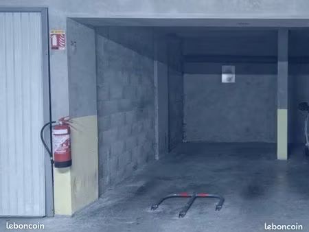 à louer - place de parking -evreux