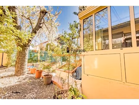 arcueil - 94110 - maison familiale 4 pièces avec cour arborée et garage