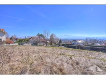 terrain constructible à vendre - 712 m²