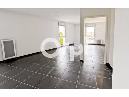 location appartement  64 m² t-3 à gigean  880 €