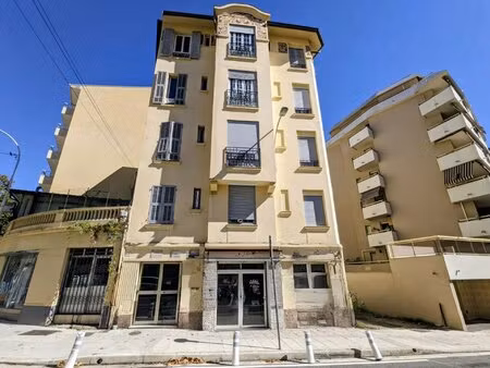nice – nord / saint-sylvestre – charmant studio rénové  idéal investissement locatif  vend