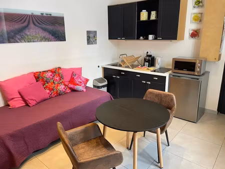location meublée appartement 2 pièces 28 m² à mas thibert (13104)  470 €