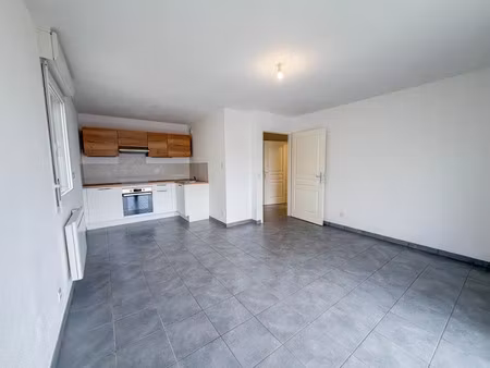 location appartement 2 pièces 42 m² à saverne (67700)  675 €