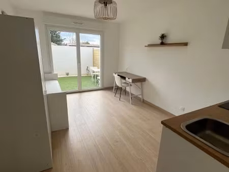 location appartement 1 pièce 17.3 m² à saint-loubès (33450)  540 €