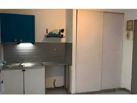 location appartement  m² t-2 à alès  310 €