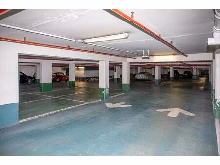 opportunité rare – lot de 42 places de parking à vendre - suresnes centre ville