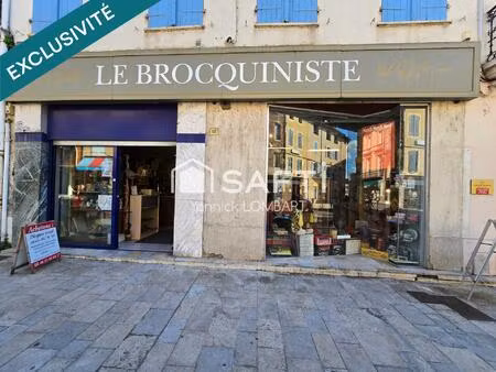 local commercial 157 m² avec locataire en 3/6/9
