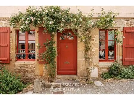 maison au charme singulier aux abords des remparts d'auray