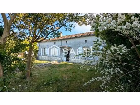 maison ancienne à finir de restaurer avec terrain