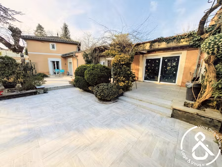 pavillon d'exception situé dans un cadre privilégié