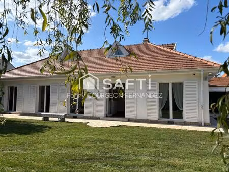 superbe maison de 327m² de surface utile.