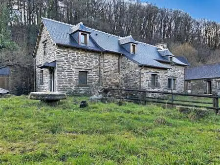 vente longère et corps de ferme à pleyben (29190) : à vendre / 117m² pleyben